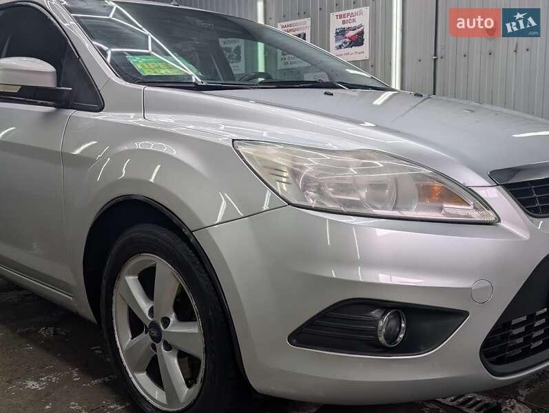 Хетчбек Ford Focus 2010 в Каневі