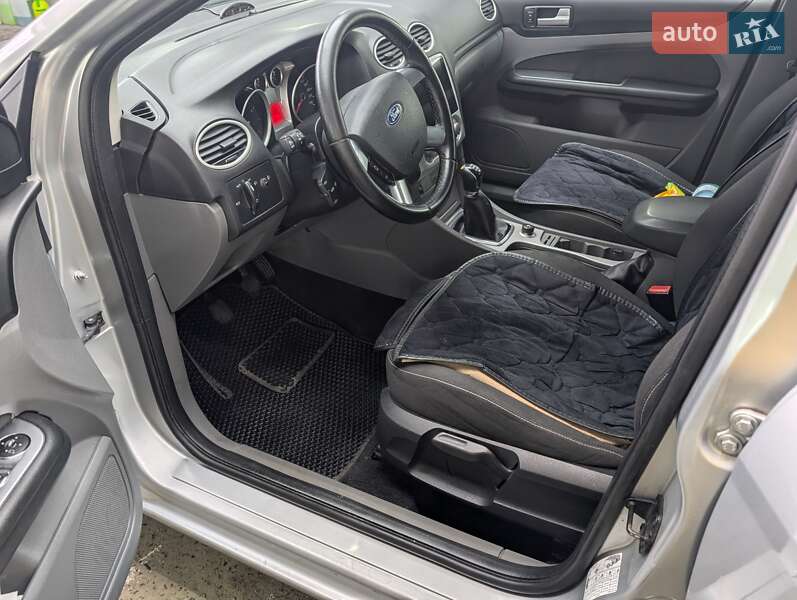 Хетчбек Ford Focus 2010 в Каневі