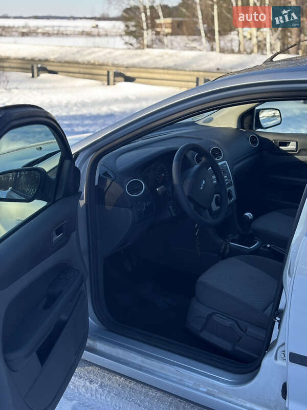 Хетчбек Ford Focus 2006 в Житомирі