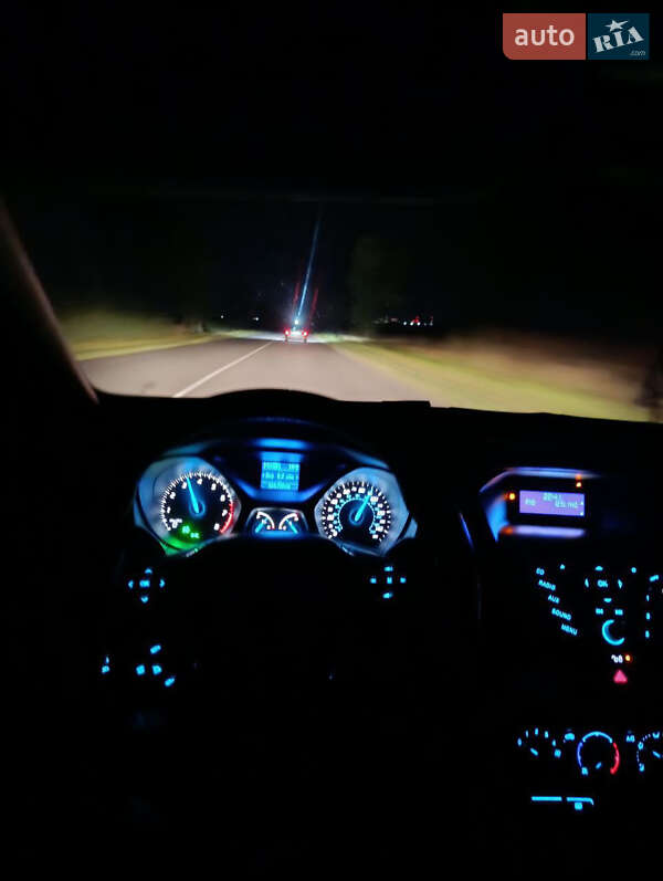 Седан Ford Focus 2011 в Южноукраинске