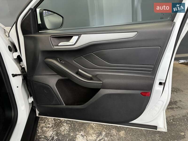 Хетчбек Ford Focus 2020 в Києві фото 36 Хетчбек Ford Focus 2020 в Києві