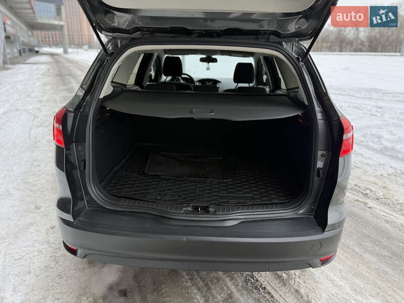 Универсал Ford Focus 2017 в Киеве фото 14 Универсал Ford Focus 2017 в Киеве