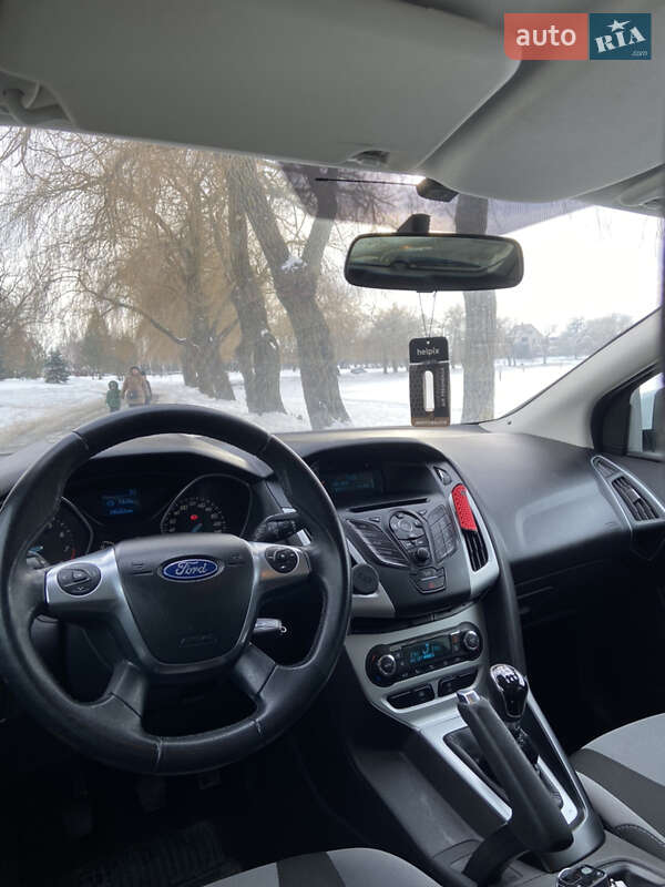 Хэтчбек Ford Focus 2013 в Ровно фото 12 Хэтчбек Ford Focus 2013 в Ровно