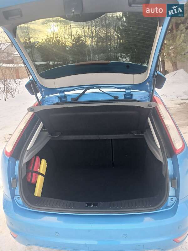 Хэтчбек Ford Focus 2009 в Львове