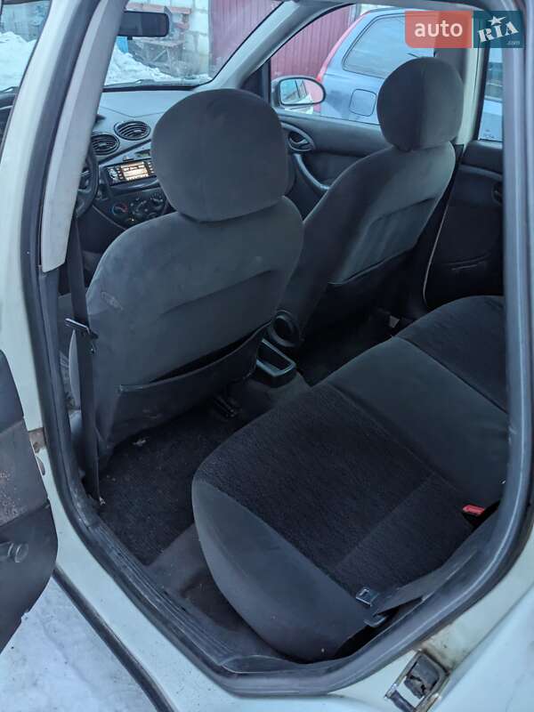 Универсал Ford Focus 1999 в Корце фото 13 Универсал Ford Focus 1999 в Корце