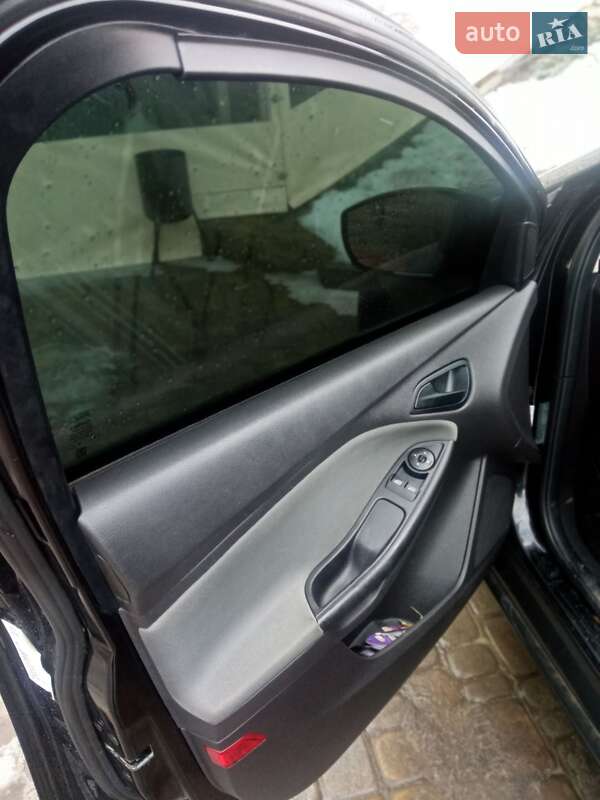 Седан Ford Focus 2013 в Буске фото 5 Седан Ford Focus 2013 в Буске