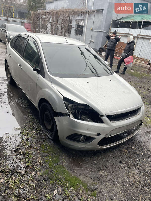 Хэтчбек Ford Focus 2011 в Каменском