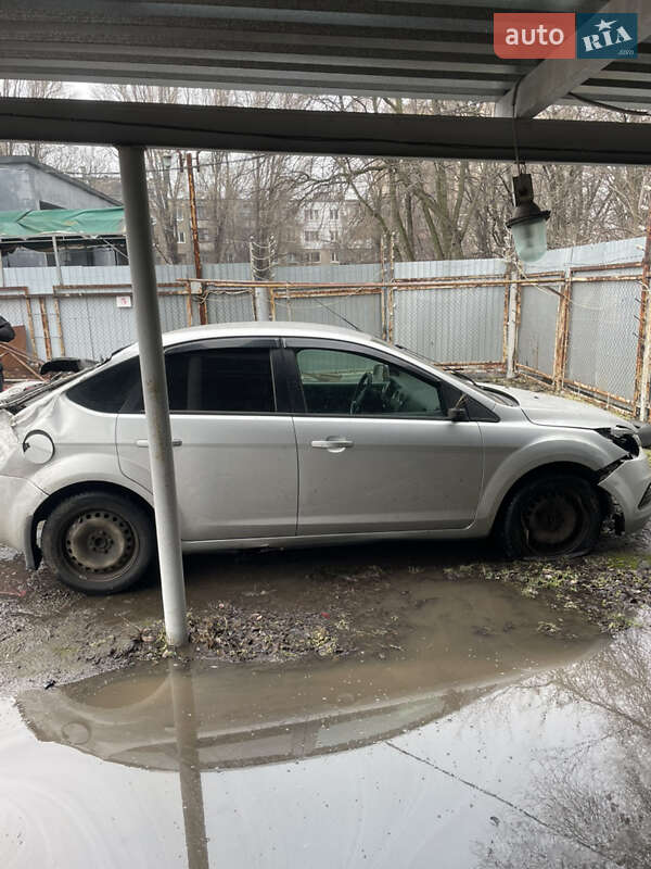 Хэтчбек Ford Focus 2011 в Каменском