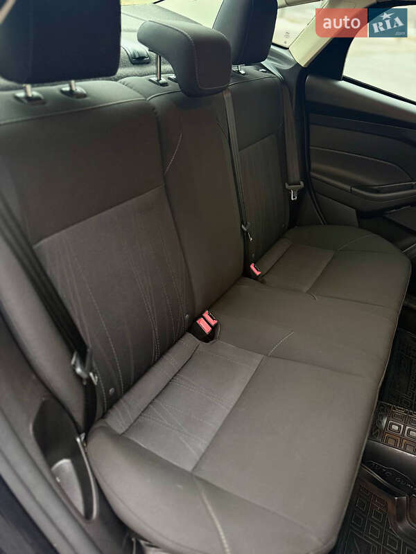 Седан Ford Focus 2015 в Днепре фото 40 Седан Ford Focus 2015 в Днепре