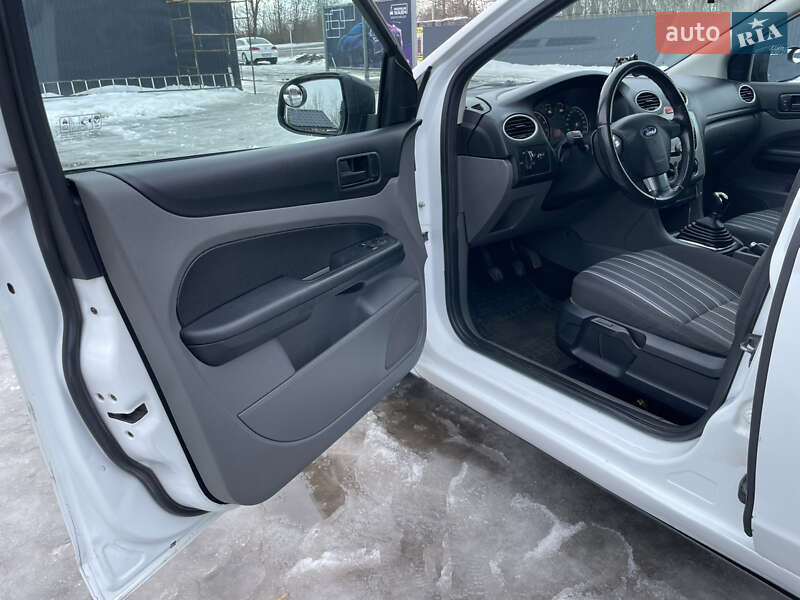 Хетчбек Ford Focus 2008 в Бару фото 22 Хетчбек Ford Focus 2008 в Бару