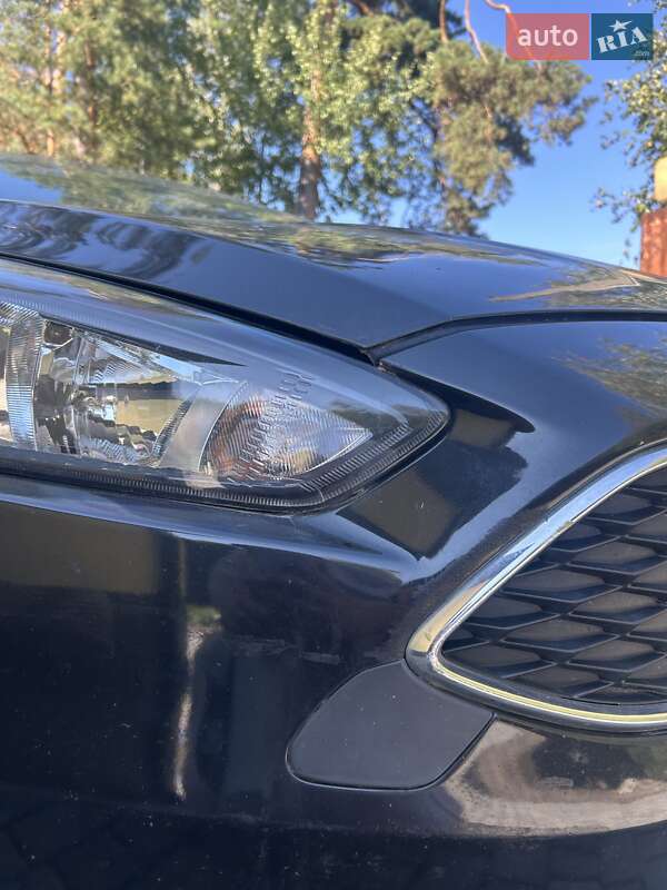 Седан Ford Focus 2015 в Киеве фото 11 Седан Ford Focus 2015 в Киеве