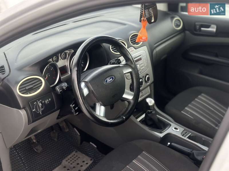 Хэтчбек Ford Focus 2008 в Львове фото 8 Хэтчбек Ford Focus 2008 в Львове