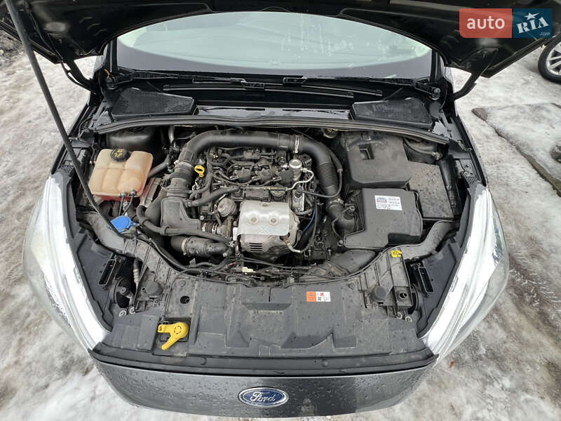 Хэтчбек Ford Focus 2016 в Киеве фото 5 Хэтчбек Ford Focus 2016 в Киеве