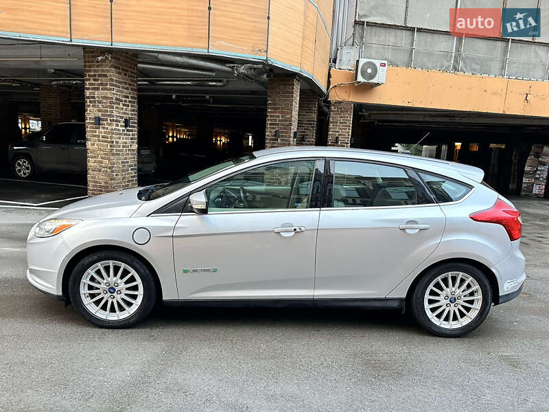 Хэтчбек Ford Focus 2012 в Одессе фото 2 Хэтчбек Ford Focus 2012 в Одессе