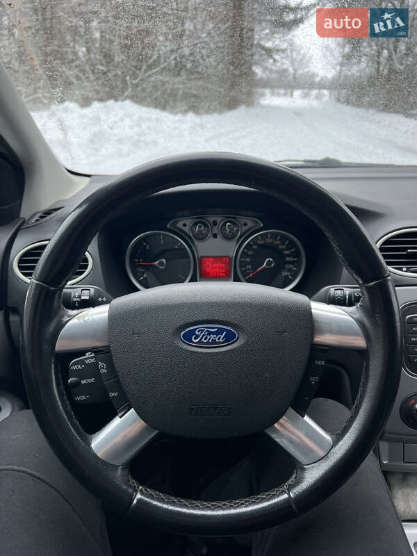 Универсал Ford Focus 2010 в Радехове