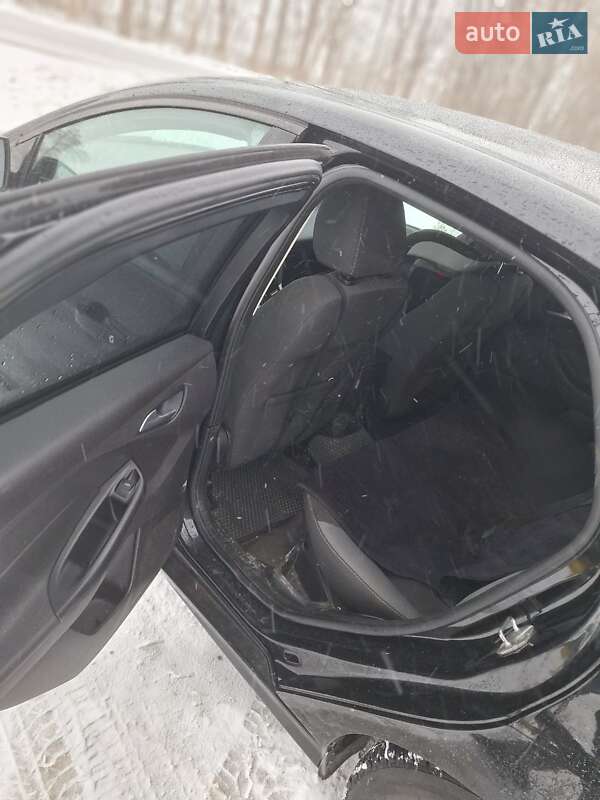 Седан Ford Focus 2014 в Збараже