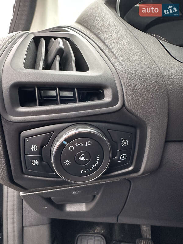 Хетчбек Ford Focus 2011 в Рівному фото 17 Хетчбек Ford Focus 2011 в Рівному