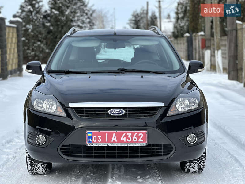 Универсал Ford Focus 2010 в Луцке фото 2 Универсал Ford Focus 2010 в Луцке
