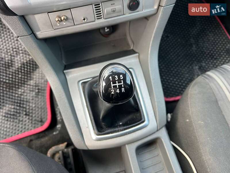 Седан Ford Focus 2008 в Львові фото 27 Седан Ford Focus 2008 в Львові