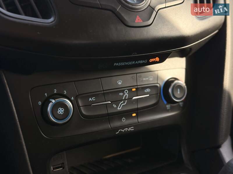 Седан Ford Focus 2017 в Киеве