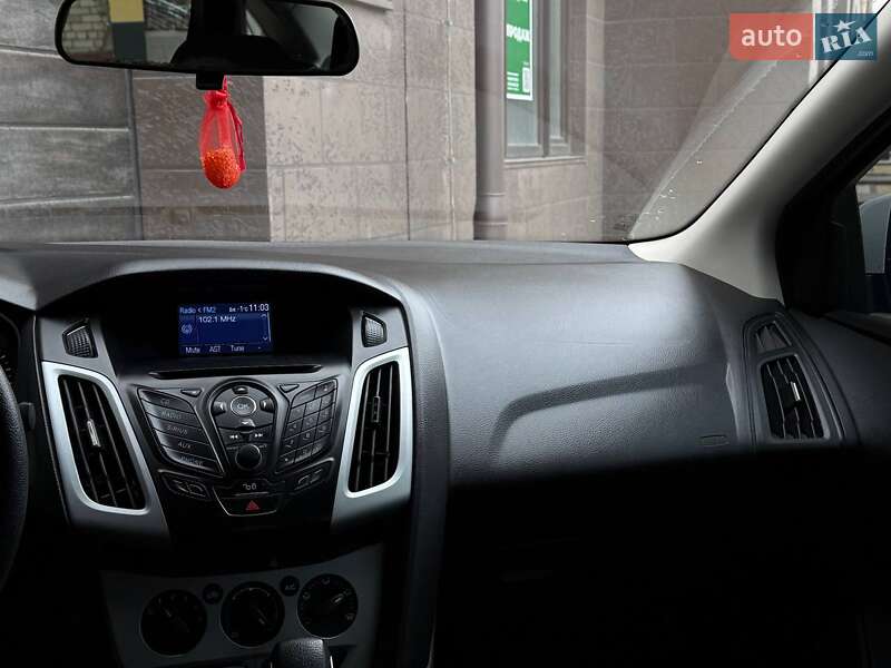 Седан Ford Focus 2012 в Николаеве фото 15 Седан Ford Focus 2012 в Николаеве