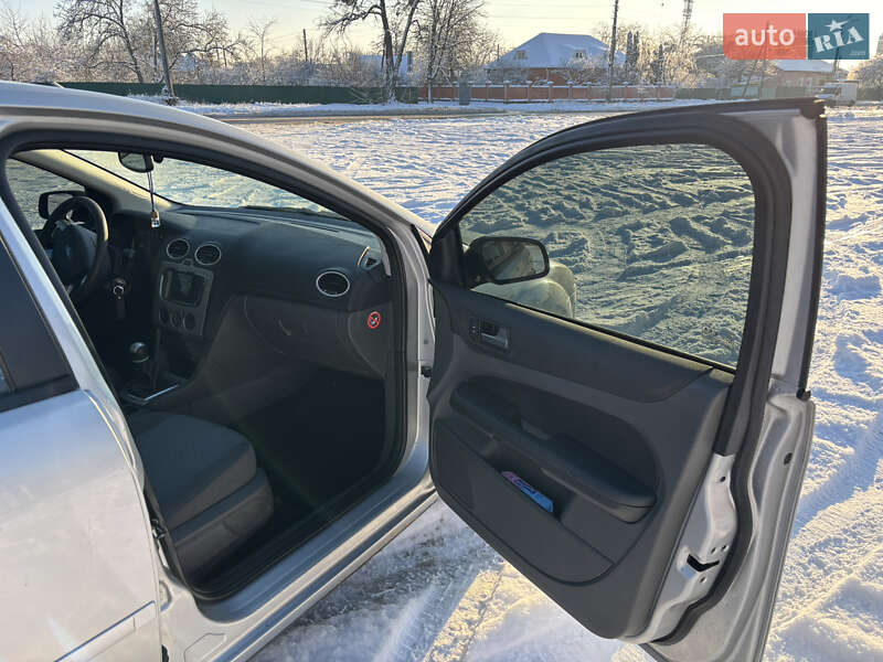 Хэтчбек Ford Focus 2007 в Полтаве