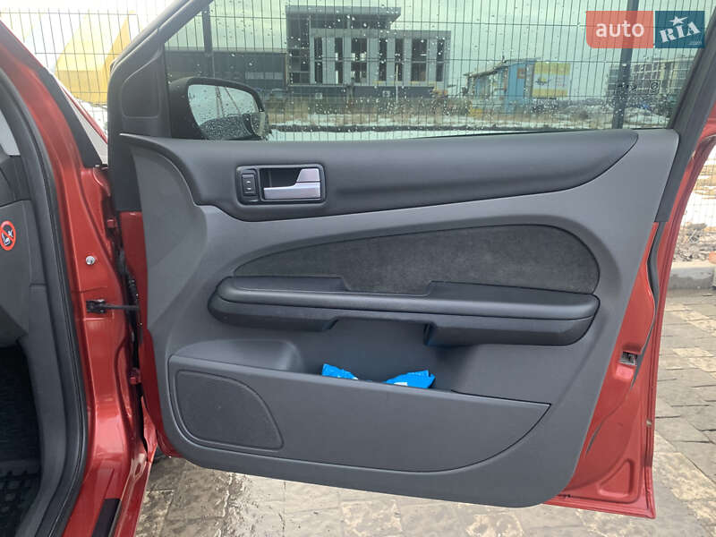 Хетчбек Ford Focus 2006 в Львові