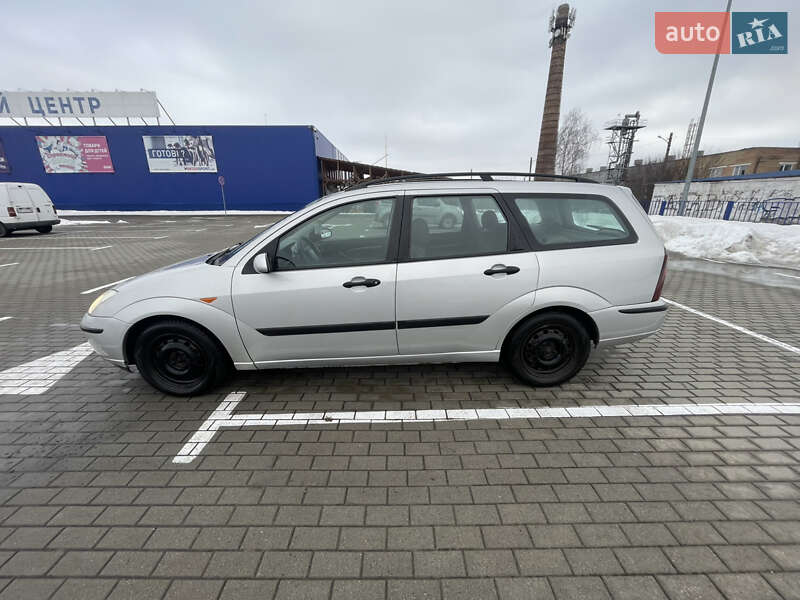 Універсал Ford Focus 2001 в Нововолинську