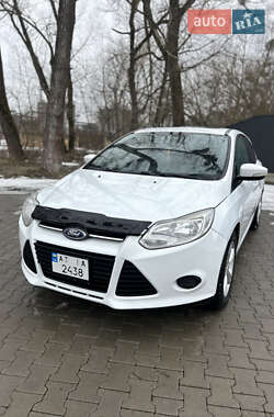 Хетчбек Ford Focus 2014 в Чернівцях