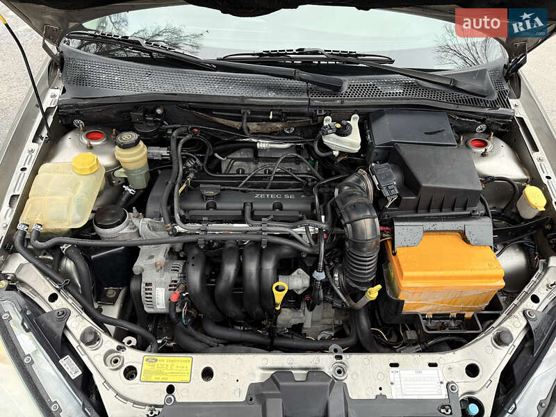 Седан Ford Focus 2003 в Дніпрі