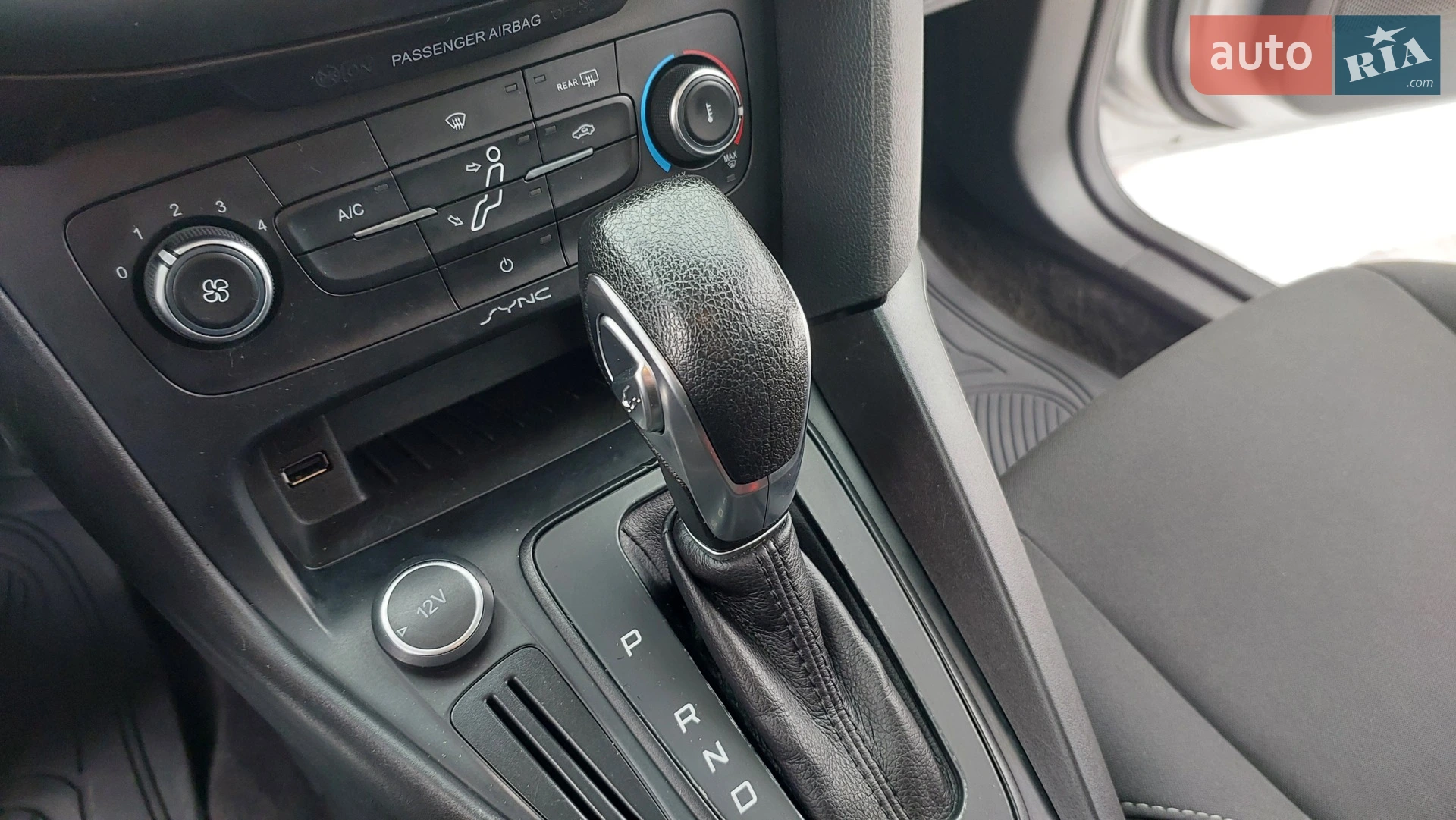 2017 Ford Focus - мініатюра 14
