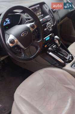 Хэтчбек Ford Focus 2012 в Владимире