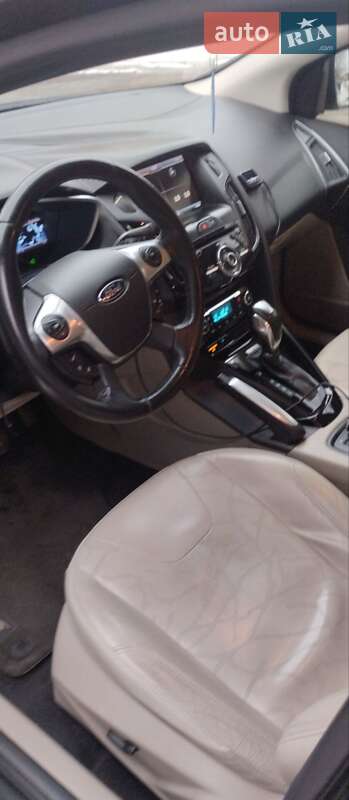 Хетчбек Ford Focus 2012 в Володимирі фото 3 Хетчбек Ford Focus 2012 в Володимирі