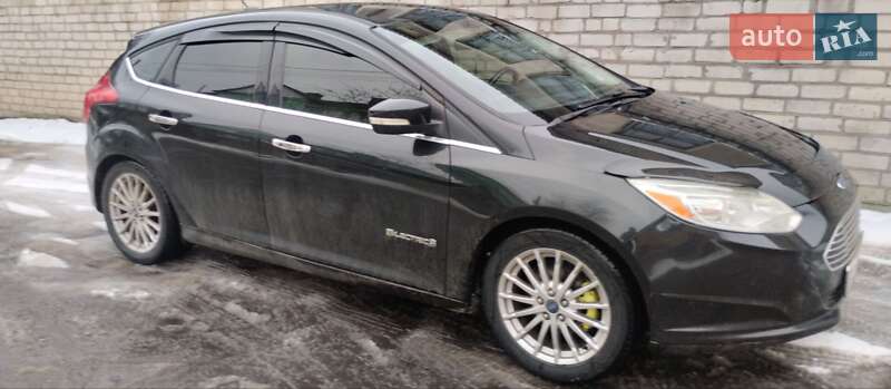 Хетчбек Ford Focus 2012 в Володимирі фото 4 Хетчбек Ford Focus 2012 в Володимирі