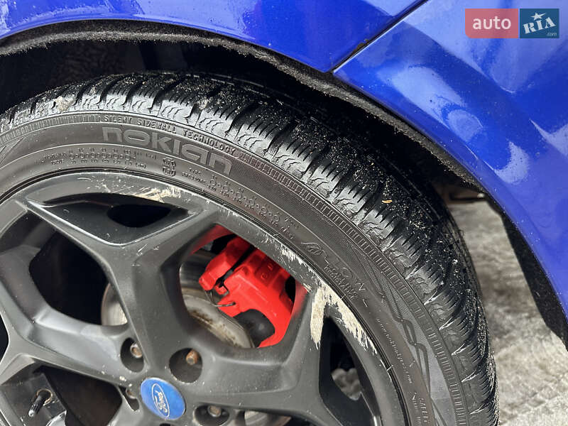 Хэтчбек Ford Focus 2013 в Киеве