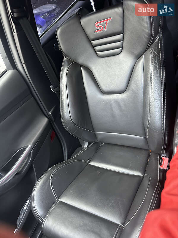 Хэтчбек Ford Focus 2013 в Киеве