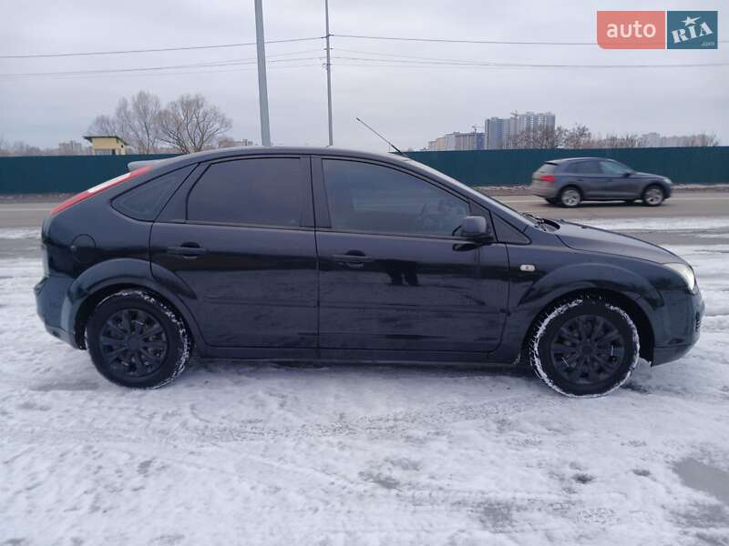 Хэтчбек Ford Focus 2007 в Киеве