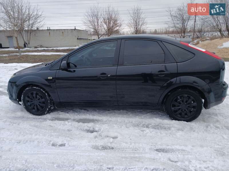 Хэтчбек Ford Focus 2007 в Киеве