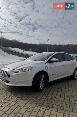 Хетчбек Ford Focus 2013 в Дніпрі