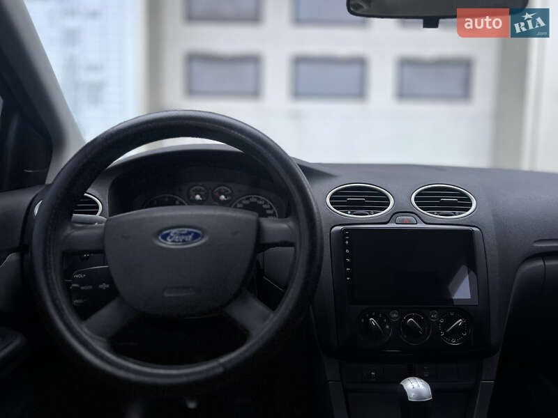 Хэтчбек Ford Focus 2006 в Николаеве