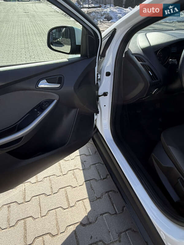 Хетчбек Ford Focus 2013 в Львові