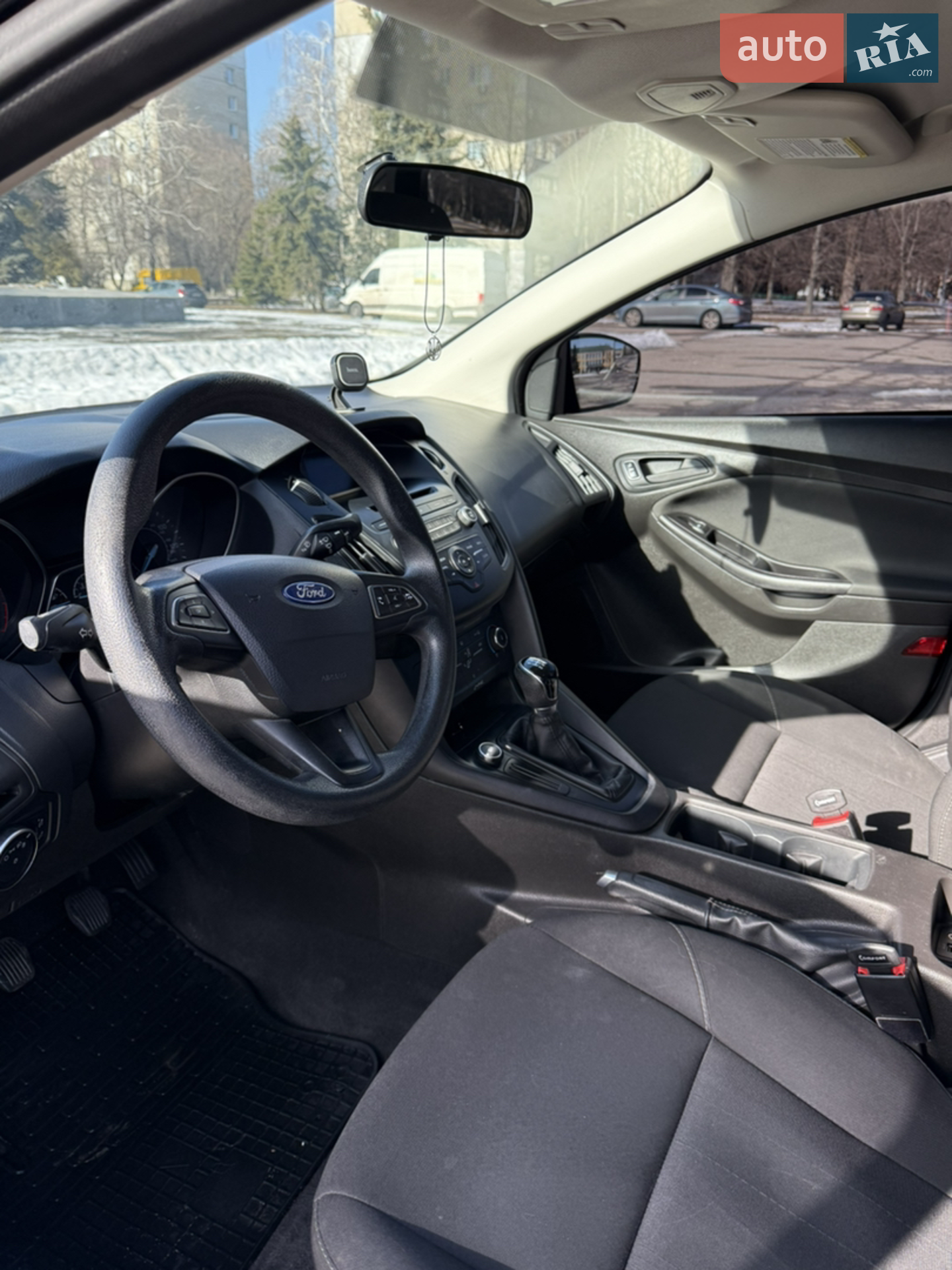 Ford Focus 2016 VIN 1FADP3E20GL379847 фото оголошення 10 з 15