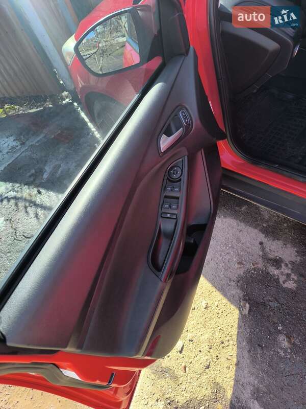 Седан Ford Focus 2015 в Подільську