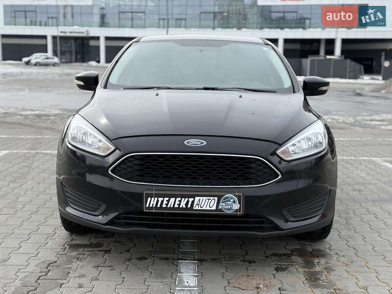 Хэтчбек Ford Focus 2016 в Киеве