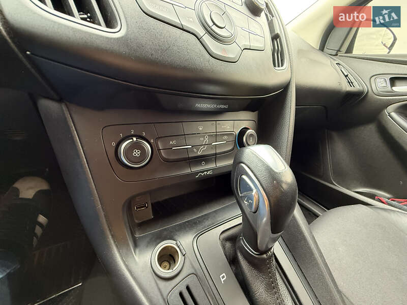 Хэтчбек Ford Focus 2016 в Киеве