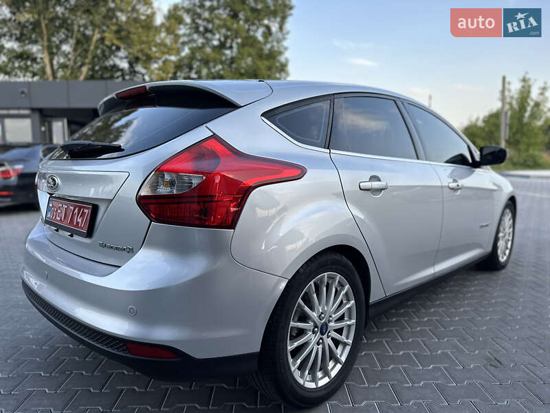 Хетчбек Ford Focus 2014 в Володимирі