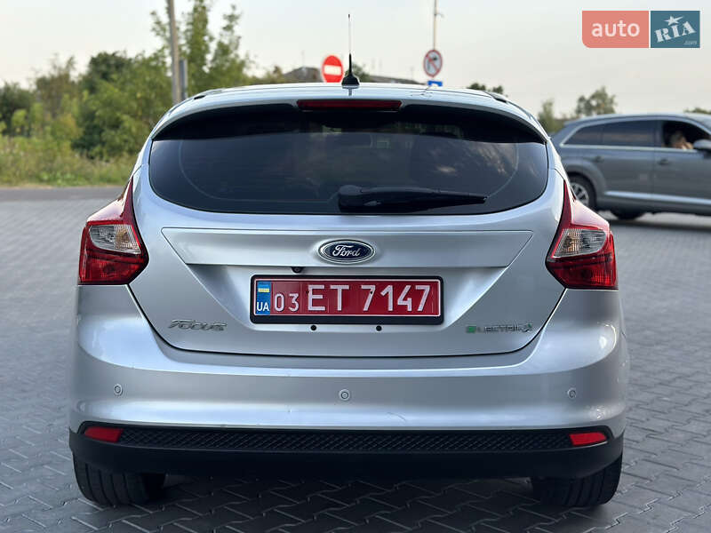 Хетчбек Ford Focus 2014 в Володимирі