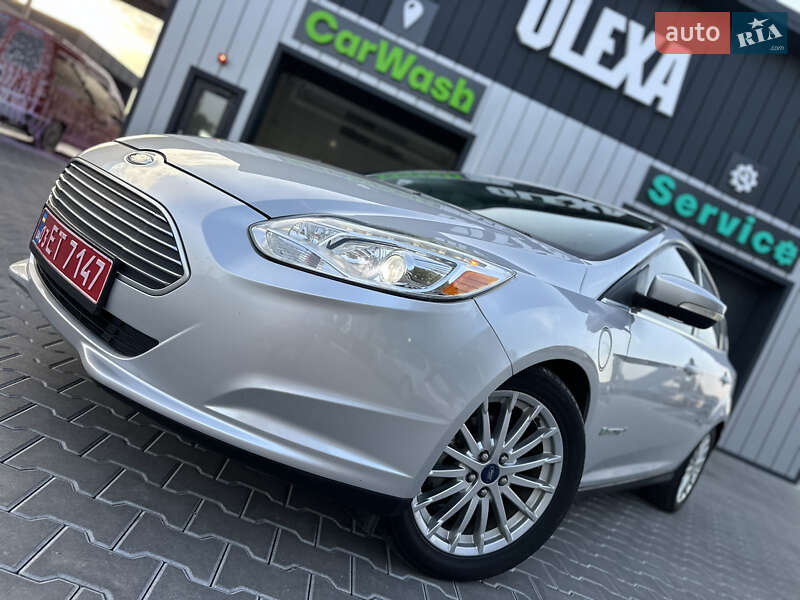 Хетчбек Ford Focus 2014 в Володимирі