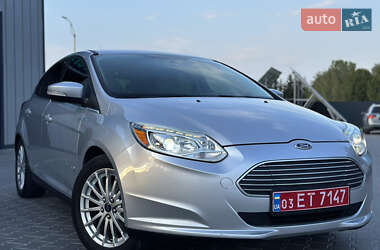 Хэтчбек Ford Focus 2014 в Владимире