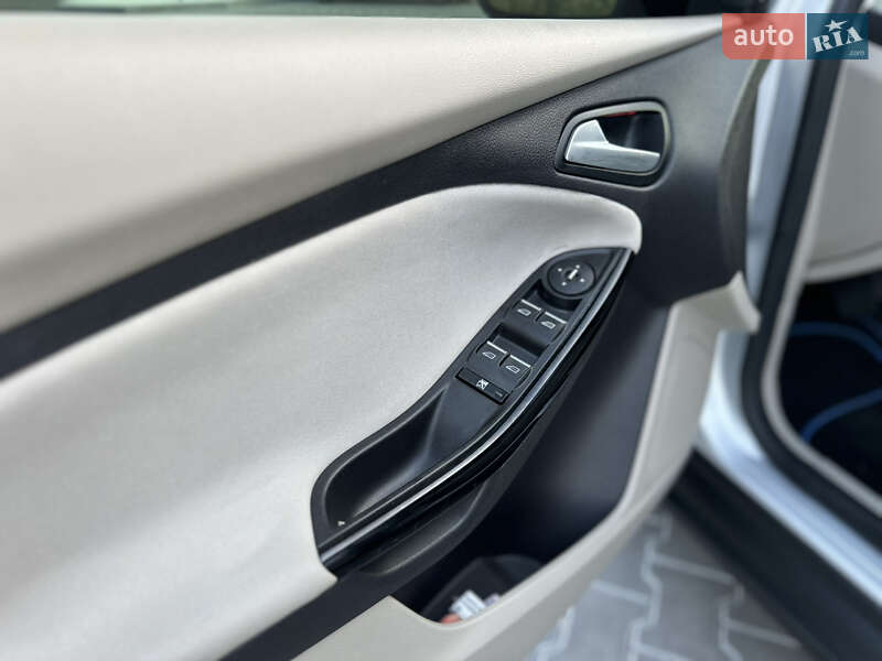 Хетчбек Ford Focus 2014 в Володимирі